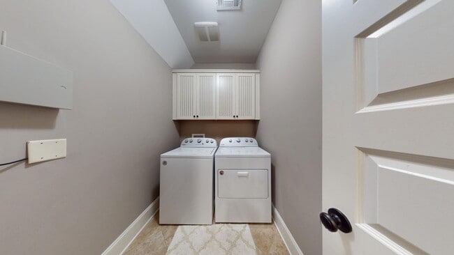 Building Photo - Asheton Lakes