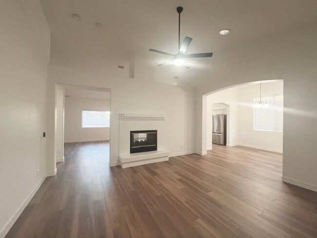 Building Photo - 2470 sq ft, remodeled single story, hard to find 5 bed, 2.5 bath, 2 car garage in guard gated Sta...