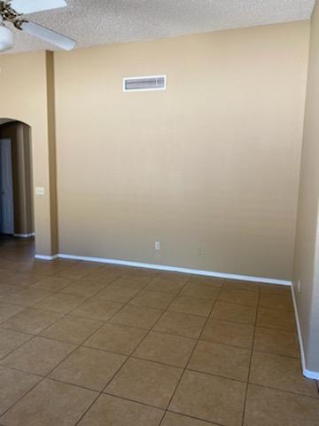 Building Photo - For Rent