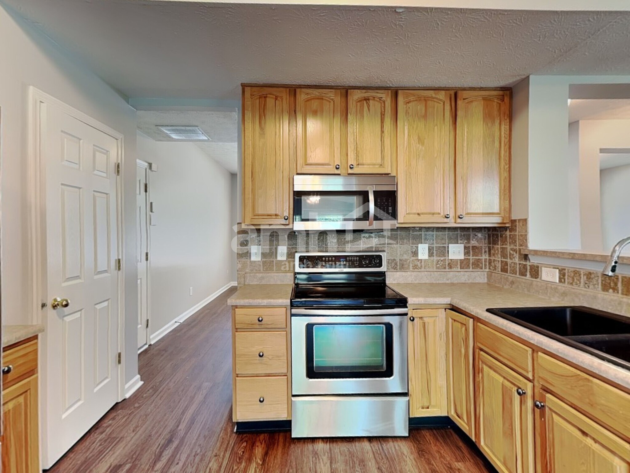Building Photo - 5808 W Port Dr