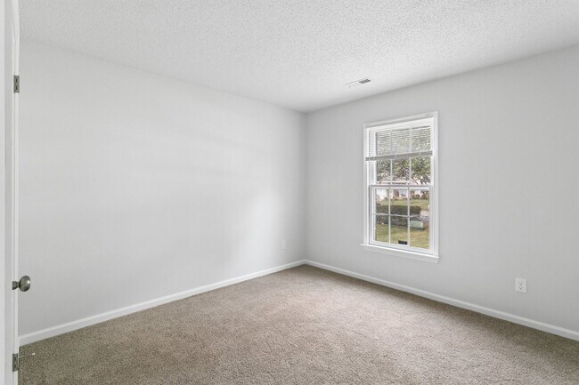 Building Photo - 903 Belvoir Cir