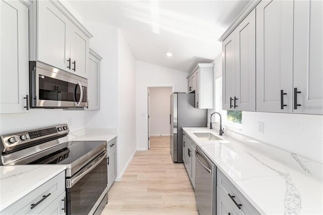 Building Photo - 15388 SW 26th Pl