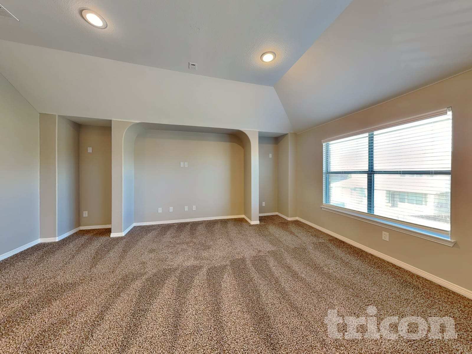 Building Photo - 2712 Columbus