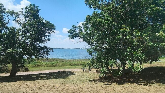 Building Photo - 76 Garrison Ln