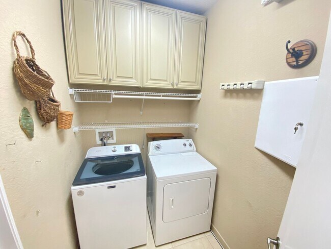 Building Photo - 10321 Belfry Cir