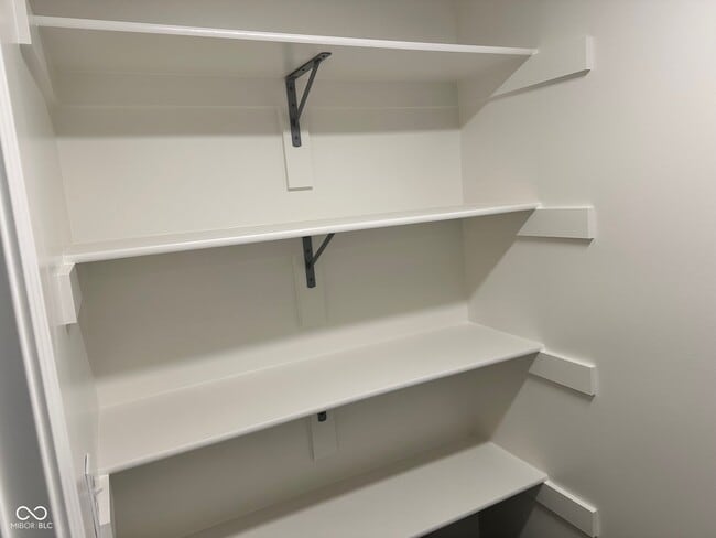 Building Photo - 103 S Nebraska St