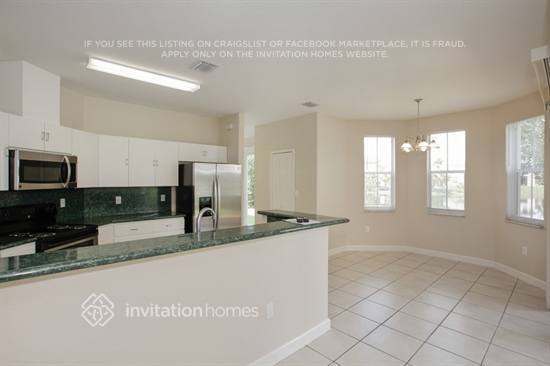 Building Photo - 3626 SW 166th Ave