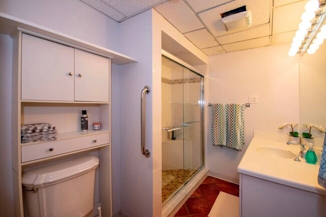 Building Photo - 243 Princeton St