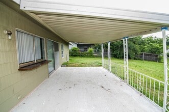 Building Photo - Cozy Remodeled House Near Downtown