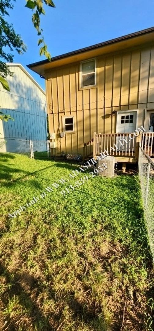 Building Photo - 2 Bed 1.5 Bath Townhome in Bonner Springs-...
