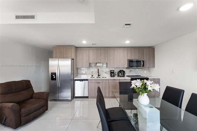 Primary Photo - 14590 SW 260th St