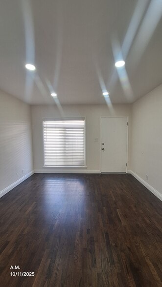 Building Photo - 16321 Prairie Ave