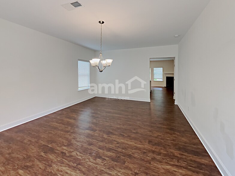 Building Photo - 439 Pearson Cir