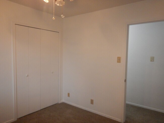 Building Photo - 5906 Spring Crossing