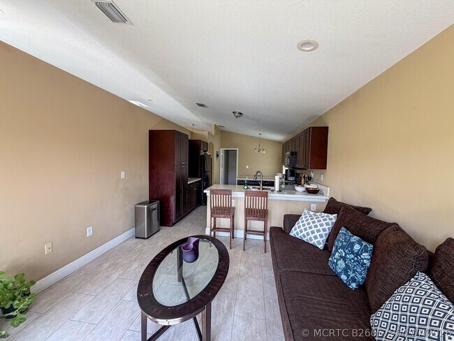 Building Photo - 775 NW 165th Ave