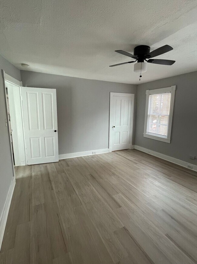 Building Photo - Small pets are welcome with an additional deposit and monthly pet rent.