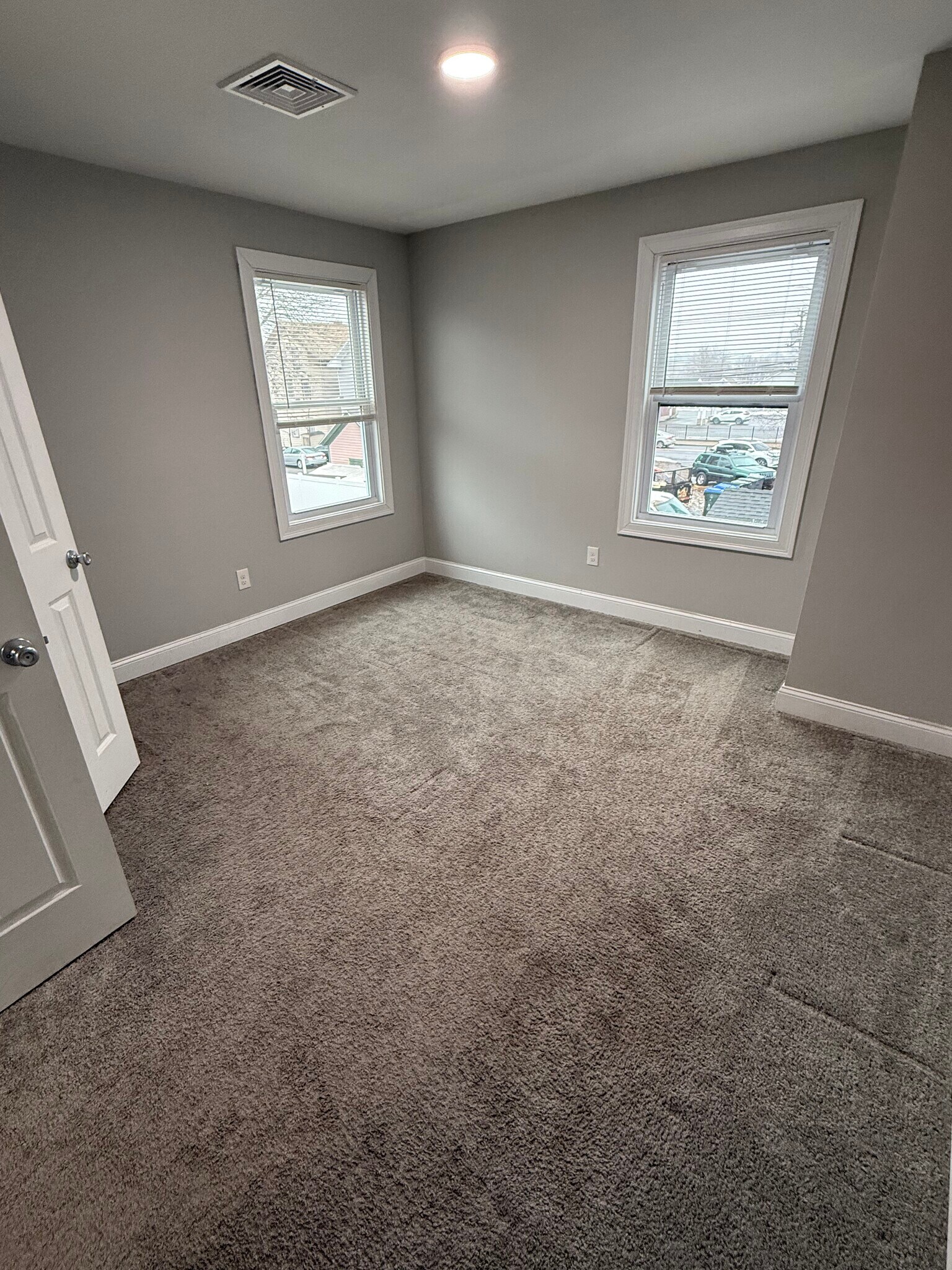 Building Photo - 25 Denison St