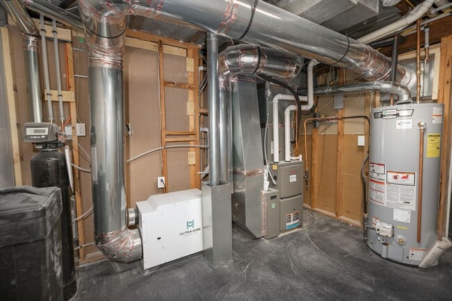 Building Photo - Renovated Beautiful Single Family House