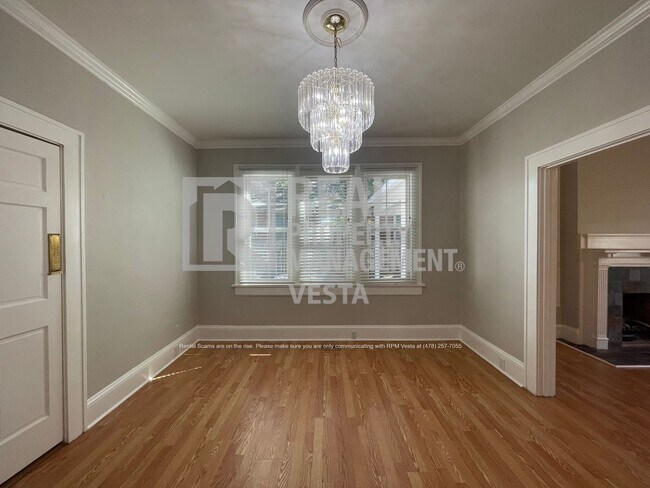 Building Photo - 3241 Ridge Ave