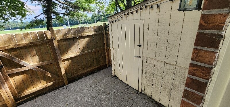 Building Photo - 461 Bramblewood Ln