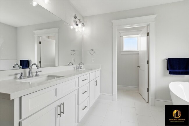 Building Photo - 522 Caplin St