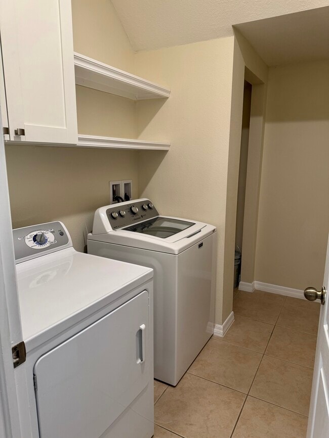 Building Photo - 5610 Kingletsound