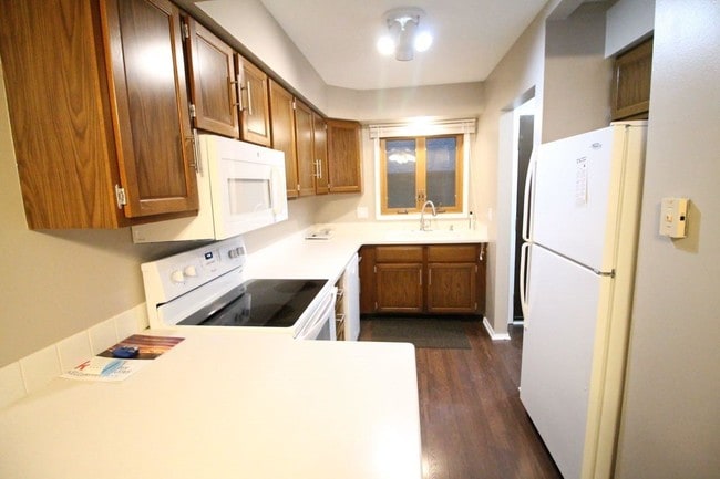 Building Photo - 3 bedroom in Bettendorf IA 52722
