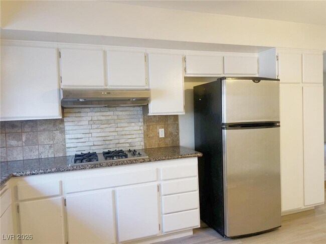 Building Photo - 6802 Bonillo Dr