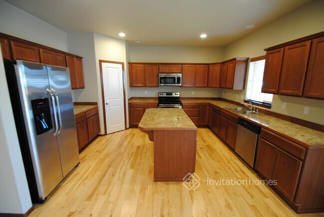 Building Photo - 5601 117th Pl NE