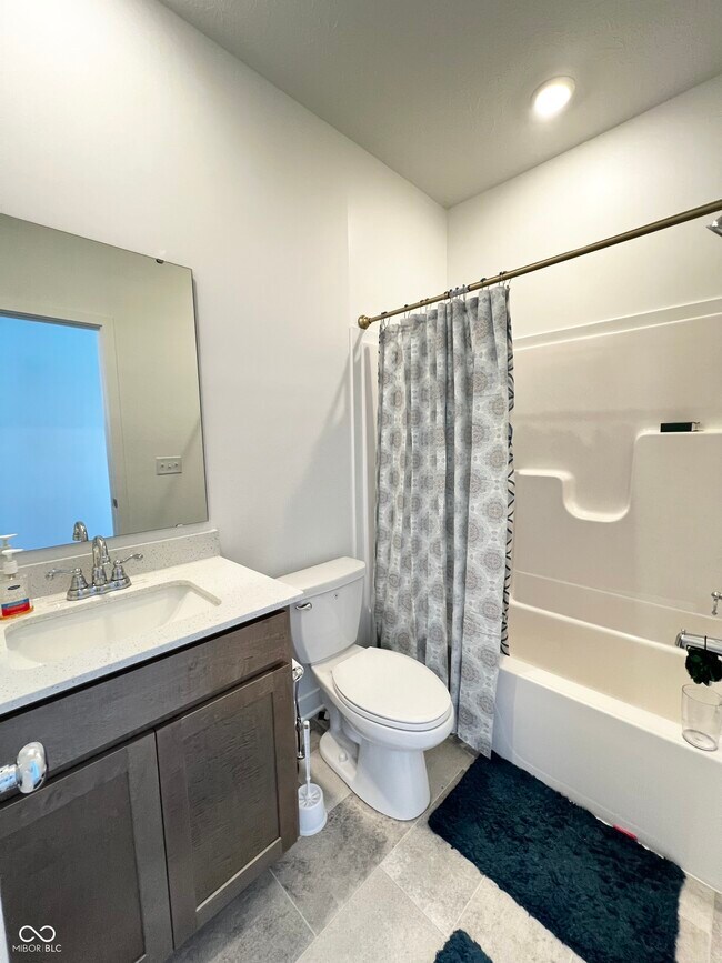 Building Photo - 2725 Linwood Ave