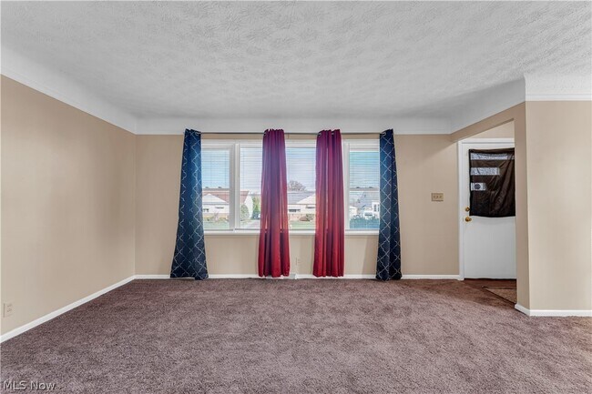 Building Photo - 9716 Alexander Rd