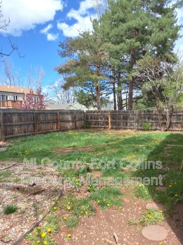 Building Photo - 3219 Laredo Ln