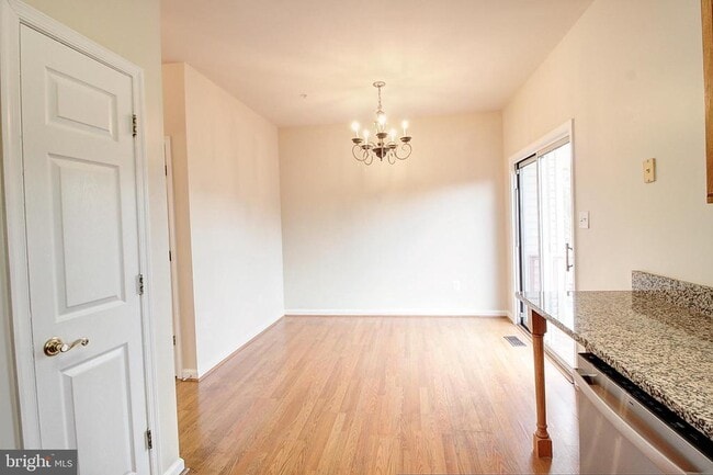 Building Photo - 7127 Ladd Cir