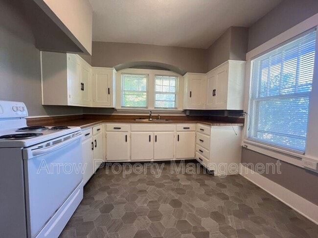 Primary Photo - 3502 W Street