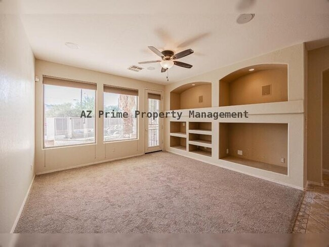 Building Photo - 2419 W Darrow St