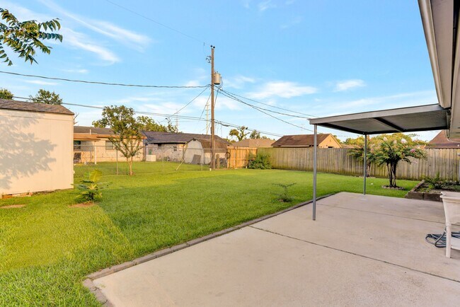 Building Photo - 726 Parkhill St