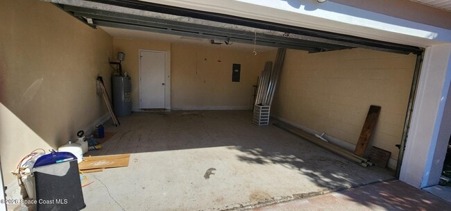 Building Photo - 1807 Edith St NE