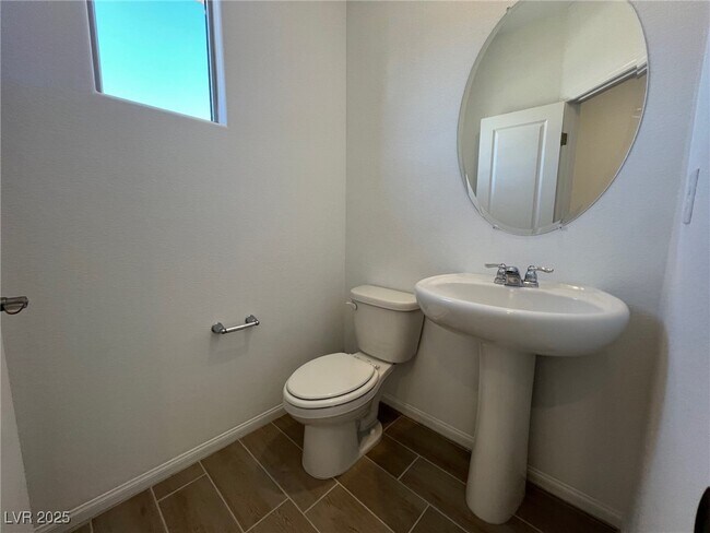 Building Photo - 7470 S Pioneer Way