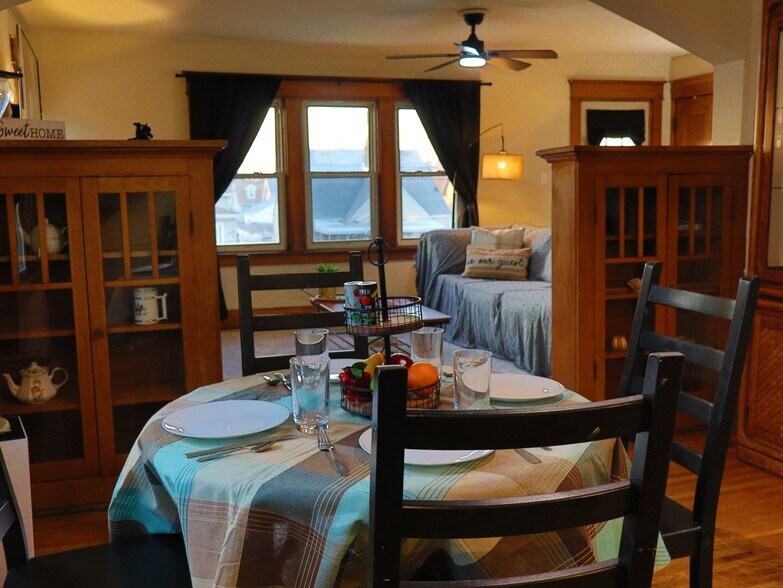 Building Photo - 40 Vincent Ave