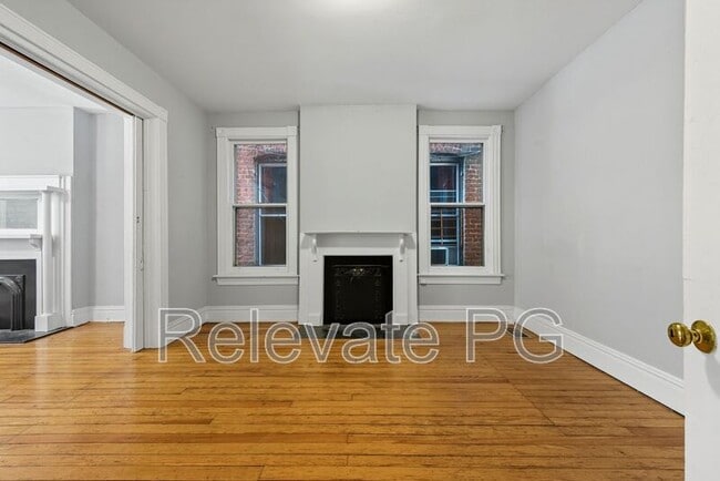 Building Photo - 24 S Davis Ave