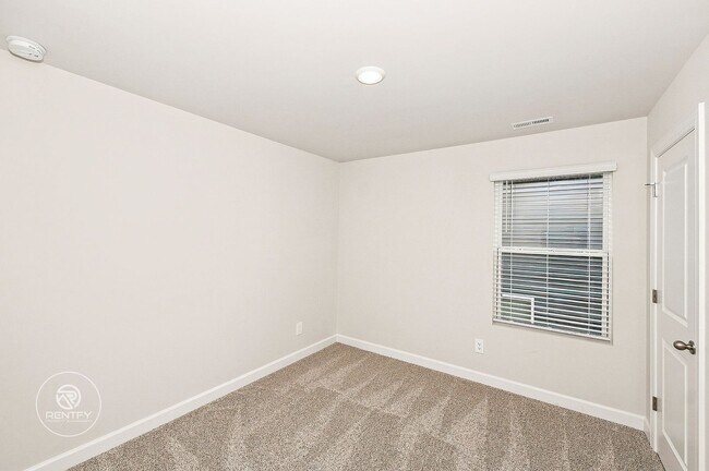 Building Photo - 161 Shepherds Lndg Dr