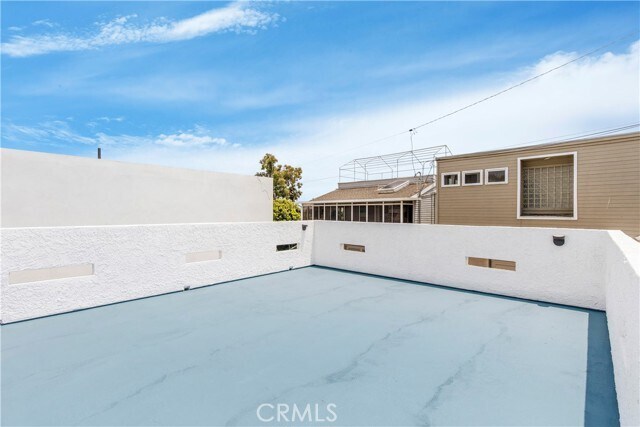 Building Photo - 472 36th St
