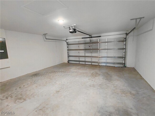 Building Photo - 909 NW 30th St