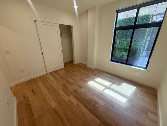 Building Photo - Brand new units 0-1 bedroom