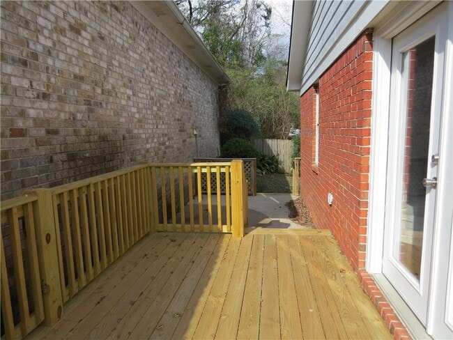 Building Photo - 5636 Bentley Ct