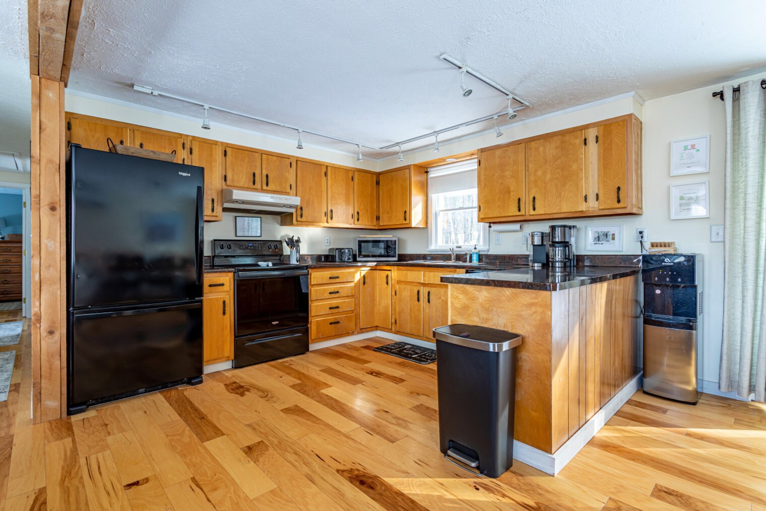 Building Photo - 8 Ruland Rd