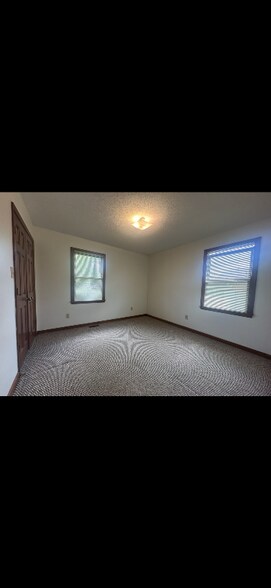 Building Photo - 189 Doe Trail Ln