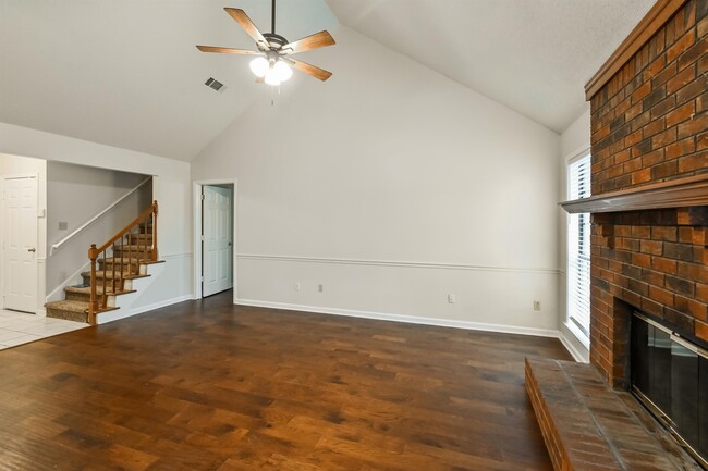 Building Photo - 3811 Westridge Dr