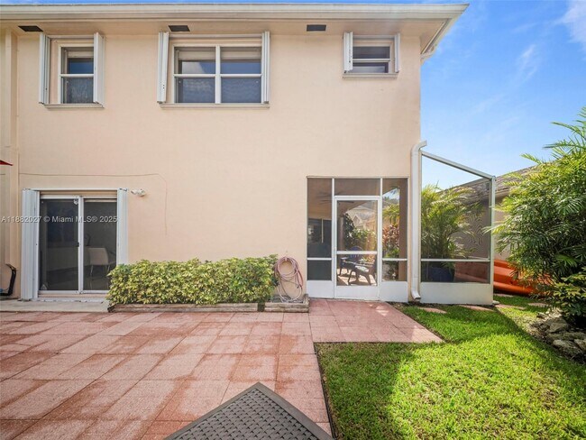 Building Photo - 9908 SW 117th Pl