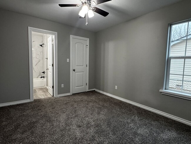 Building Photo - 110 K St